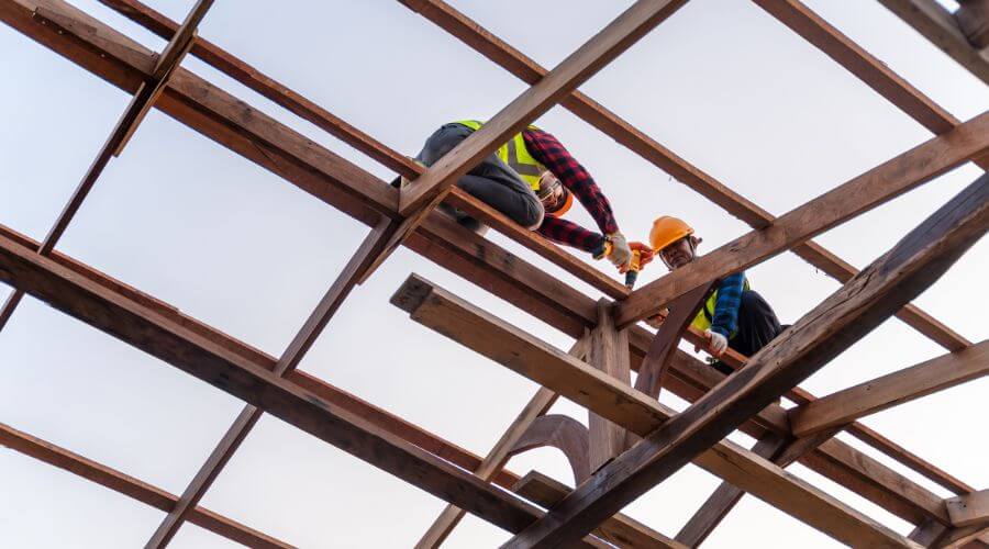 Professional gutter cleaning services in Armona, CA